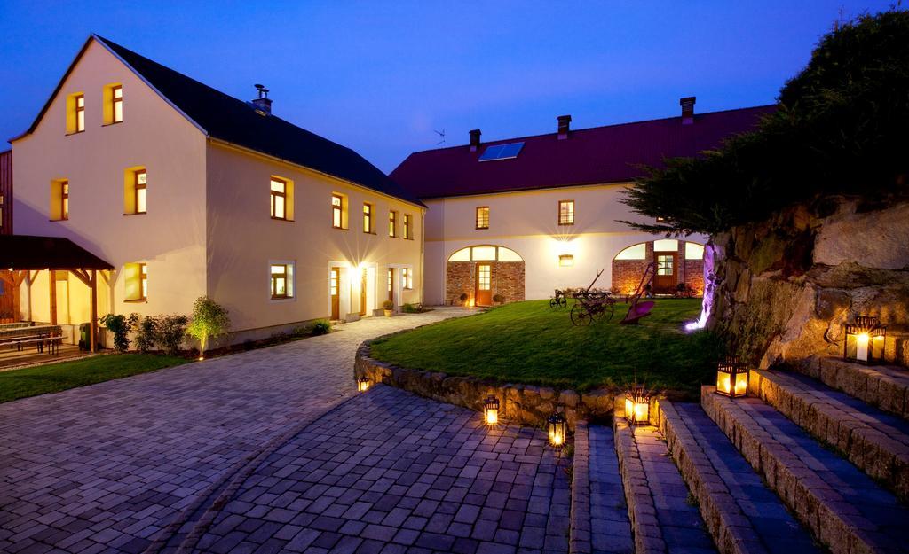 Hotel Dvůr Stráň Karlsbad Exterior foto